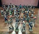 Rare lot de 89 figurines en étain peint: 49 