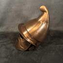 Casque hoplite athénien dit Phrygien. Un seul exemplaire d'occasion, mais bon état à vendre.