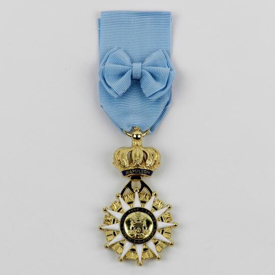 Hollande/France. Médaille de l'Ordre de la Réunion : avec son ruban garni de sa bouffette