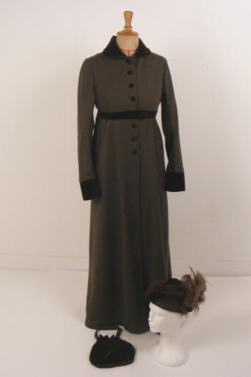 Ensemble manteau, chapeau, bourse Empire