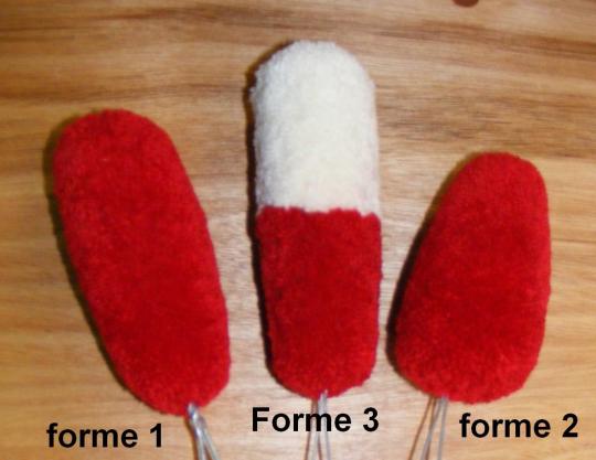 Pompon carotte fait en France pour coiffes empire - l'unité