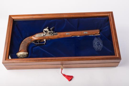 Pistolet d'officier supérieur 
