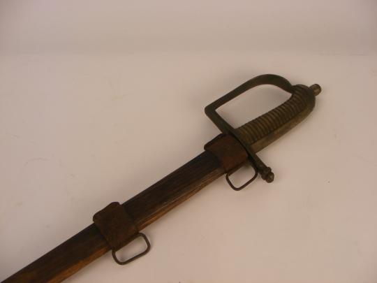 Sabre briquet, monture des troupes de marine.