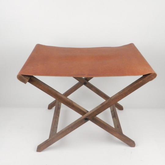 Tabouret de campagne de l'Empereur, bois et cuir