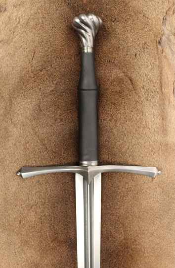 Épée Bâtarde -XVème, XVIème- Pommeau torsadé, quillons à boules 