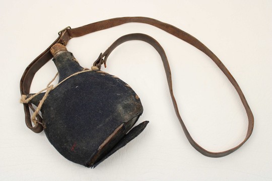 Gourde d'infanterie, entrée de guerre, 1 litre