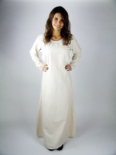 Robe médiévale écrue Mélie, 19 € AU LIEU DE 63 €! Excellente robe de base pour une tenue médiévale.
