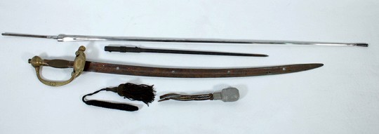 Lot divers armes blanches