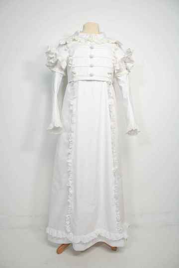 Robe chemise et spencer blanc.