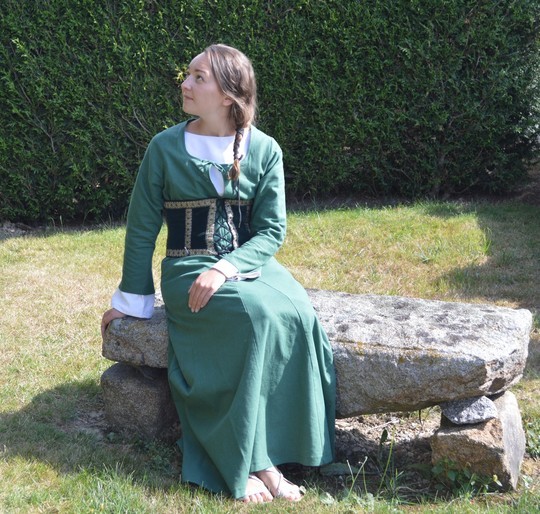 Robe mediévale ample basique verte - Tête de série