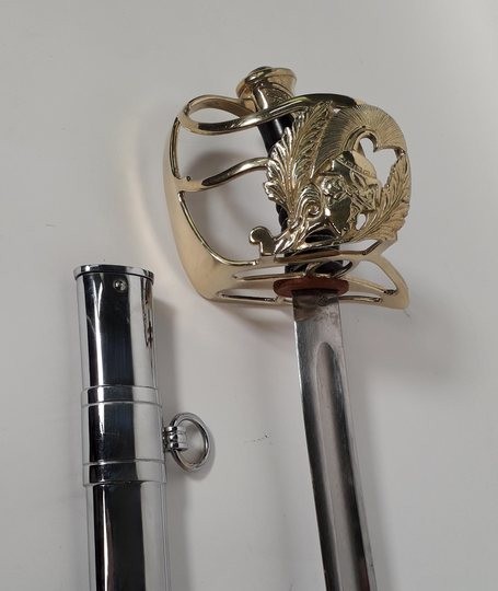 Sabre de l'EMCTA (École militaire du corps technique et administratif). Vendu en 1/2 heure