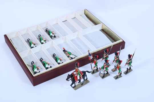 Coffret Lucotte - Garde  municipale de Paris, 1er régiment. 13 piétons et un cavalier 