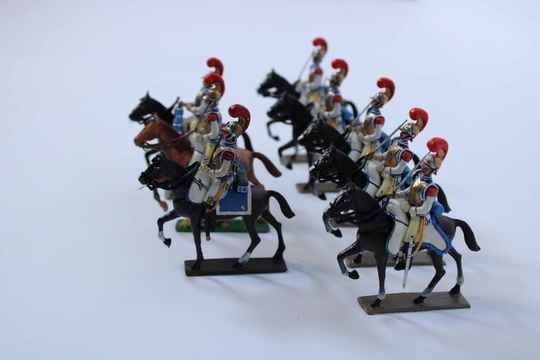 Lot de 8 carabiniers Lucotte, tous avec chevaux noirs. 1er choix. Vendu en 12 h!