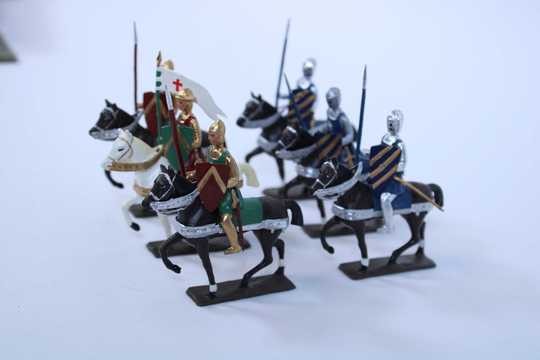 Boite de 6 chevaliers du moyen age, CBG