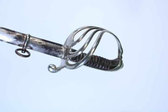 Sabre d'officier d'infanterie - Modele 1882 - Fourreau très fortement oxydé, lame sans marquage.