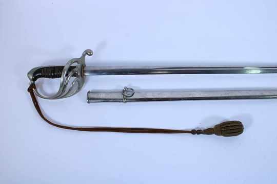 Sabre d'officier d'infanterie - Modele 1882 - Dragonne d'officer supérieur. B.E.