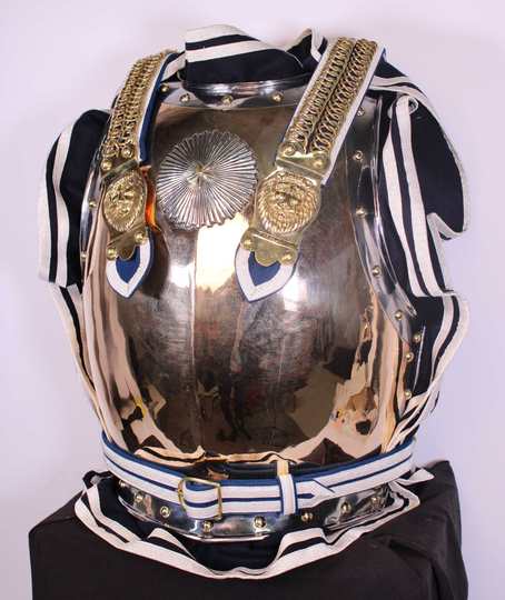 Cuirasse de carabinier, Premier Empire, Officier, recouverte de laiton. Prix sans la fraise