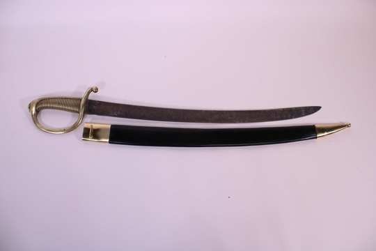 Sabre briquet, période Empire, marqué VERSAILLES, lame poinçon Marion, avec fourreau neuf.