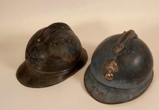 Lot de 2 casques Adrian mod 15, WW I