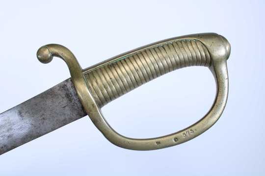 Sabre briquet, 100 jours? signé B de Boutet, lame gravée au dos may 181?, avec fourreau neuf.  