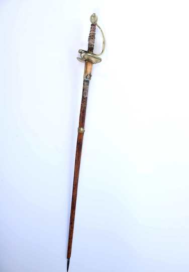 Épée d'officier ancien régime avec rare fourreau d'origine. 