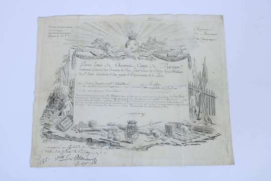 Parchemin d'attribution d'une pension de 90 livres au chasseur François Schmiker, régiment des chasseurs de Champagne. Ancien régime.