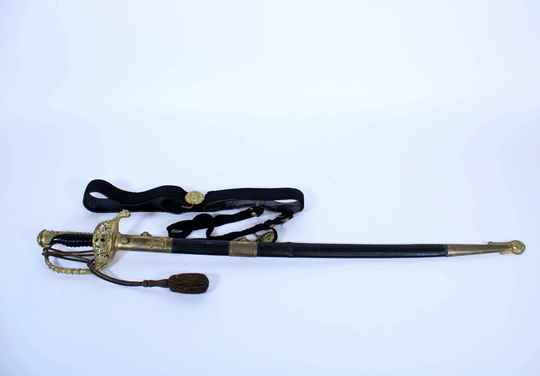 Sabre d'officier supérieur de marine, modèle 1837, avec dragonne et ceinturon.