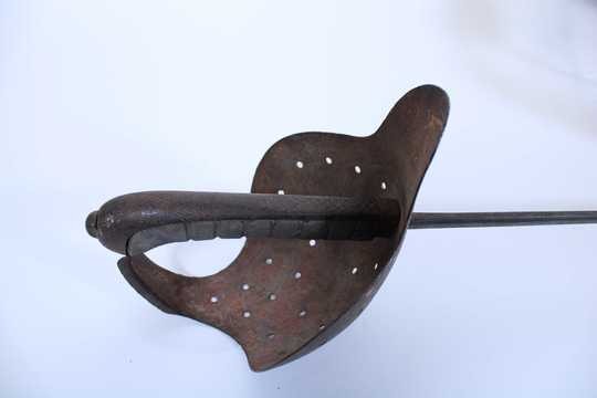 Sabre italien type Pecoraro pour l'entrainement au sabre militaire et au duel, fin XIX ème - Prix sans le masque.