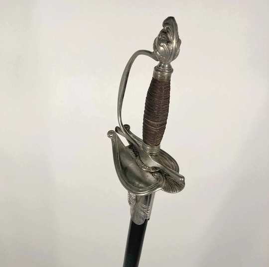 Épée d'uniforme fin 1er Empire, argentée, pour officier d'état major. Avec fourreau neuf