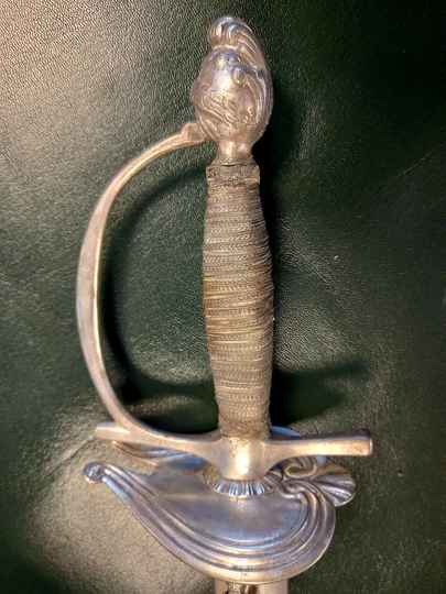 Épée d'uniforme fin 1er Empire, argentée, pour officier d'état major. Avec fourreau neuf
