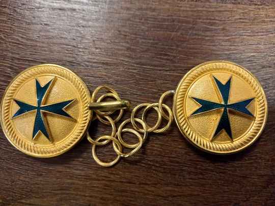 Ordre de St Lazare - Boucles pour cape. Vendues par ensemble: 2 plateaux + chaine de jonction