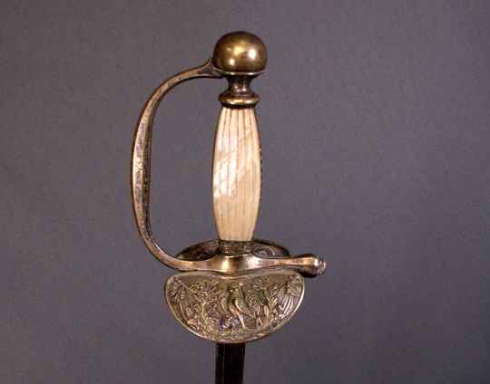Épée d'officier d'état major époque Louis philippe (1830-1848), à plaquettes de nacre