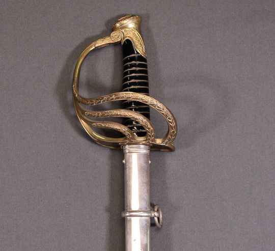 Sabre d'officer d'infanterie belge. Belle lame gravée: 