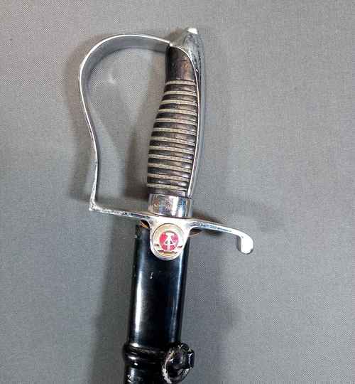 Sabre de l'ancienne Allemagne de l'Est, avec ceinturon RDA