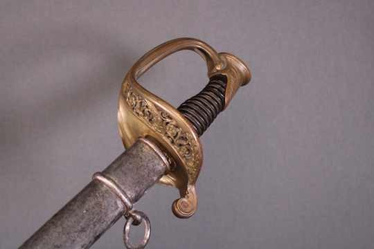Sabre d'adjudant d'infanterie modèle 1845 modifié 1882, avec fourreau fer à un anneau. Grande Guerre