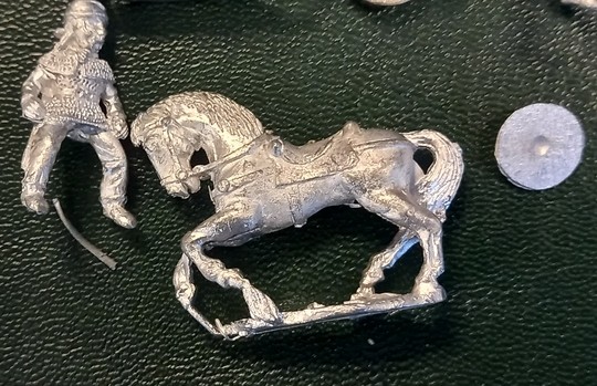 Lot de figurines NEUVES SOUS BLISTER, en plomb 25 mm. Romains et gaulois. 3400 gr! Spécial retraite (très) longues soirées d'hiver...etc