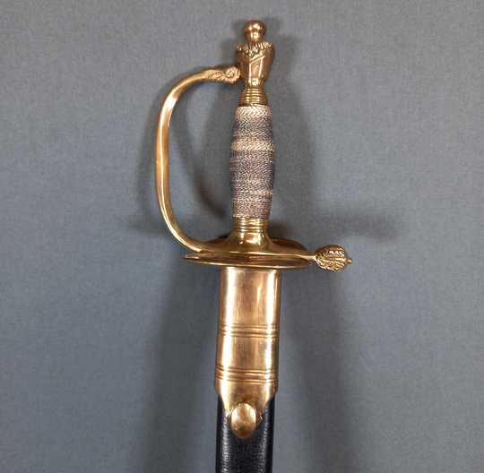 Épée d'officier anglais du modèle 1796. Belle copie (un peu) ancienne. Une seule en stock