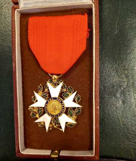 Premier Empire, Légion d'Honneur, copie d'Aigle d'Or (officier) du 1er type, dans un étui ancien.