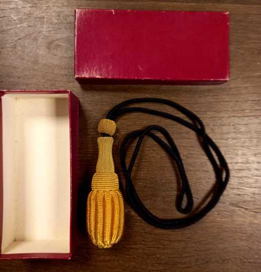 Dragonne de petite tenue à pompon doré brillant pour officier supérieur. 2 nd empire et 3 ème république. Pièce d'époque 