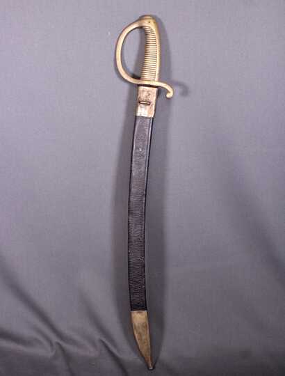 Sabre briquet d'ÉPOQUE, de la manufacture de Versailles, lame datée janvier 1813, avec fourreau d'origine