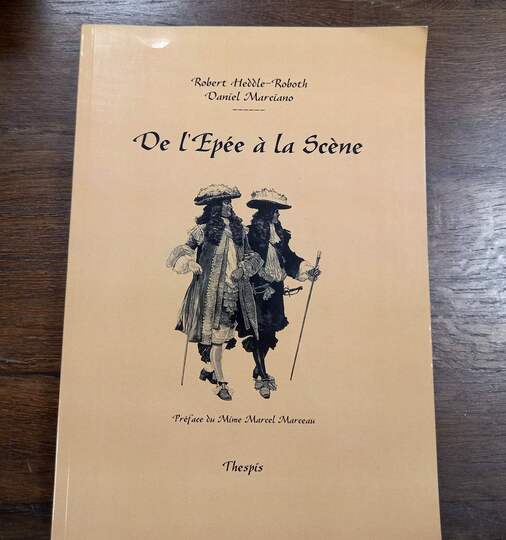 De l'épée à la scène.