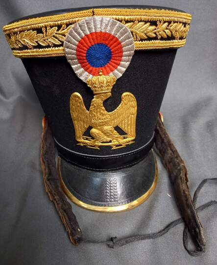 Shako d'officier d'infanterie de la garde, cuivreries du XIX ème siècle, d'origine.