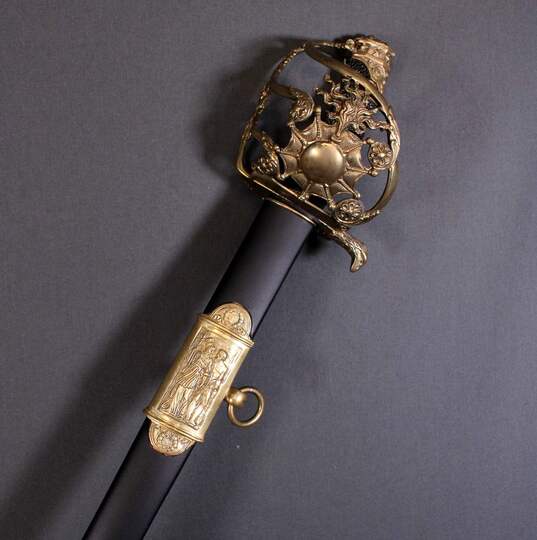 Sabre inspiré du modèle d'officier de grenadier à cheval de la Garde des consuls. Vendu en 24 h!