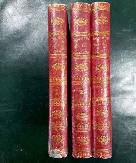 MÉMOIRES d'Empire. BONAPARTE (Louis). Documents historiques et réflexions sur le gouvernement de la Hollande.