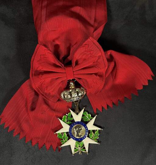 Grand cordon neuf avec bijou de Grand Aigle de la Légion d'Honneur d'occasion .