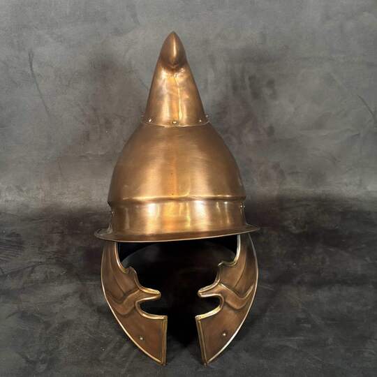 Casque hoplite athénien dit Phrygien. Un seul exemplaire d'occasion, mais bon état à vendre.